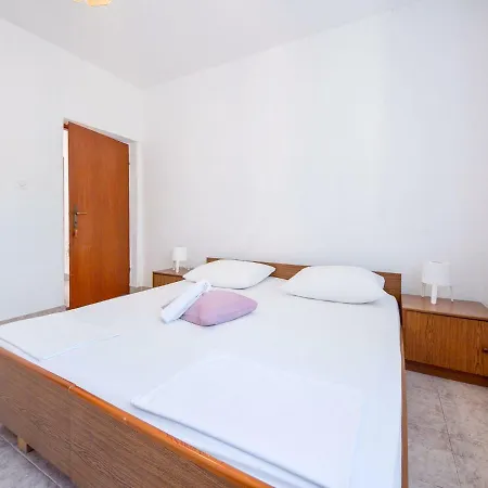 Apartment Vukic-4 *